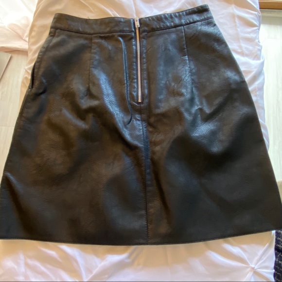 Skirt - Picture 2 of 2